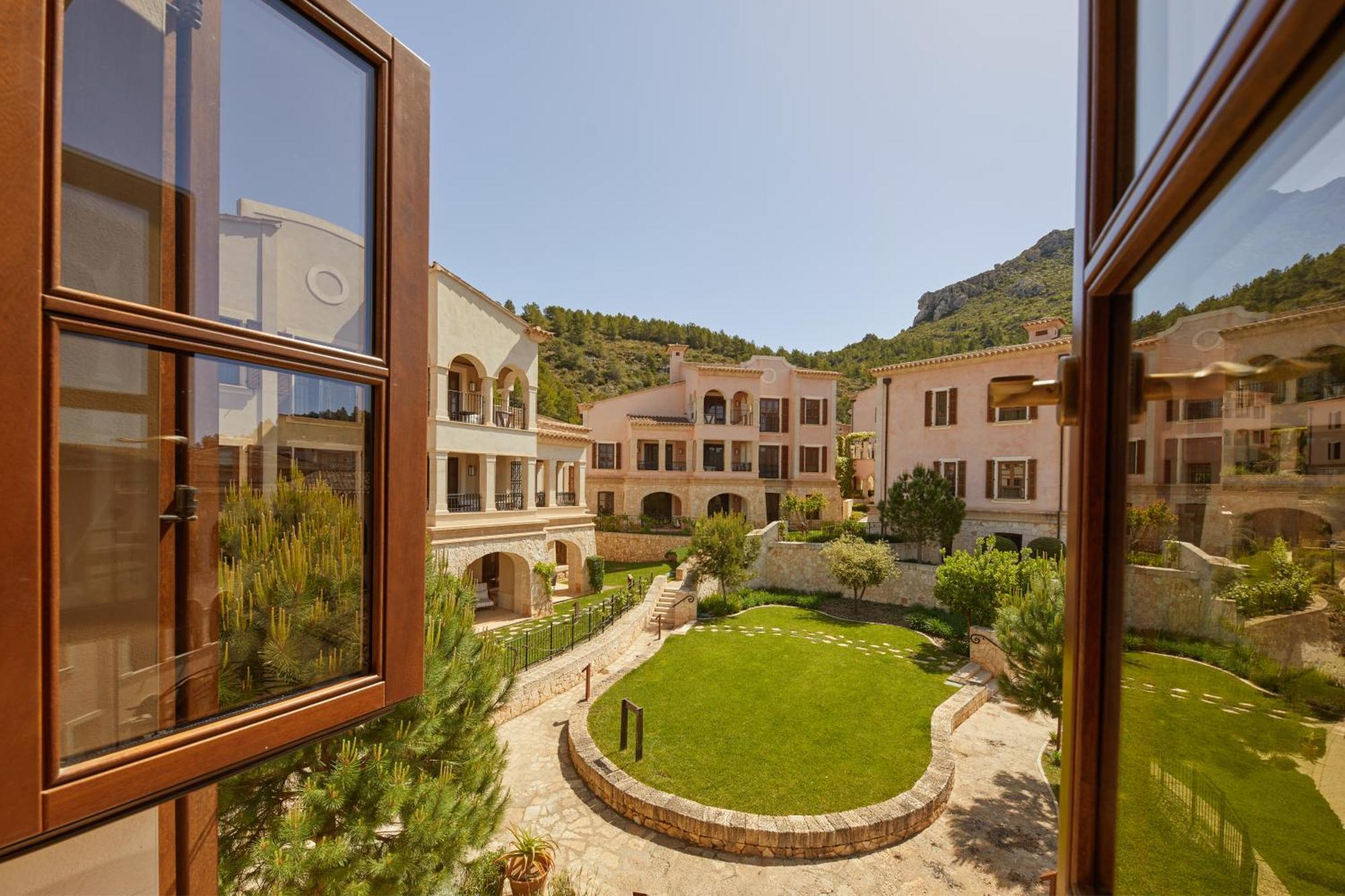 Cap Vermell Grand Hotel Canyamel  Room photo